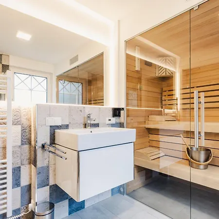 Adina Apartment
